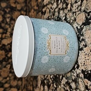 White Barn White Eucalyptus & Sage scented 3 wick candle